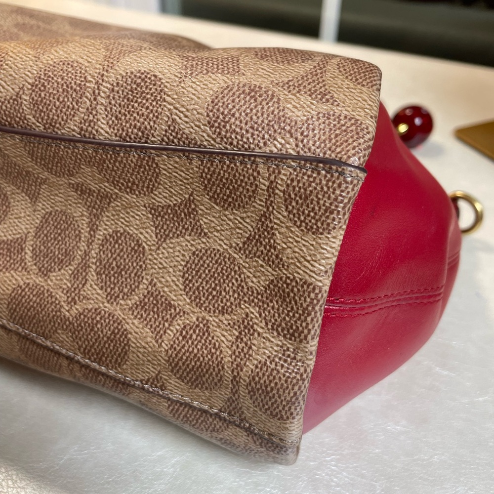 Coach Elise Satchel in Signature Tan Jacquard & Red Apple 🍎 - Picture 9 of 17